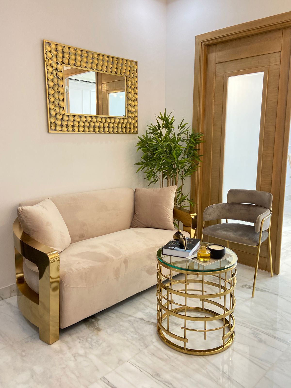 Salon d’attente du Skin Recovery Center
